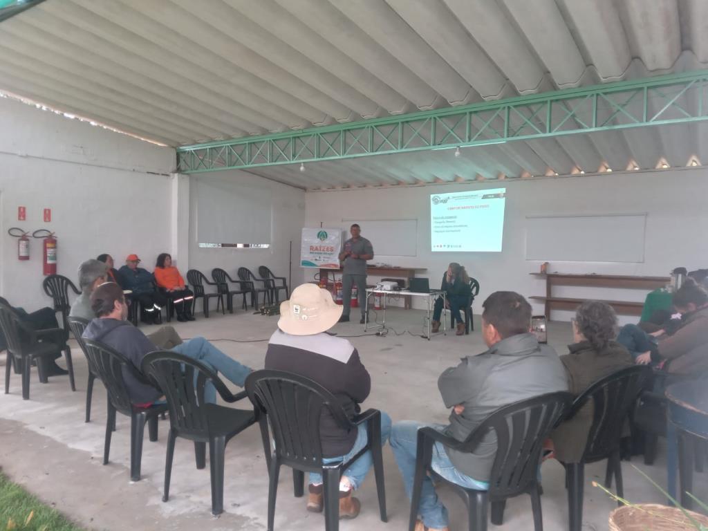 Defesa Civil de Monte Alegre do Sul participa de treinamento sobre incêndios florestais e manejo de animais peçonhentos