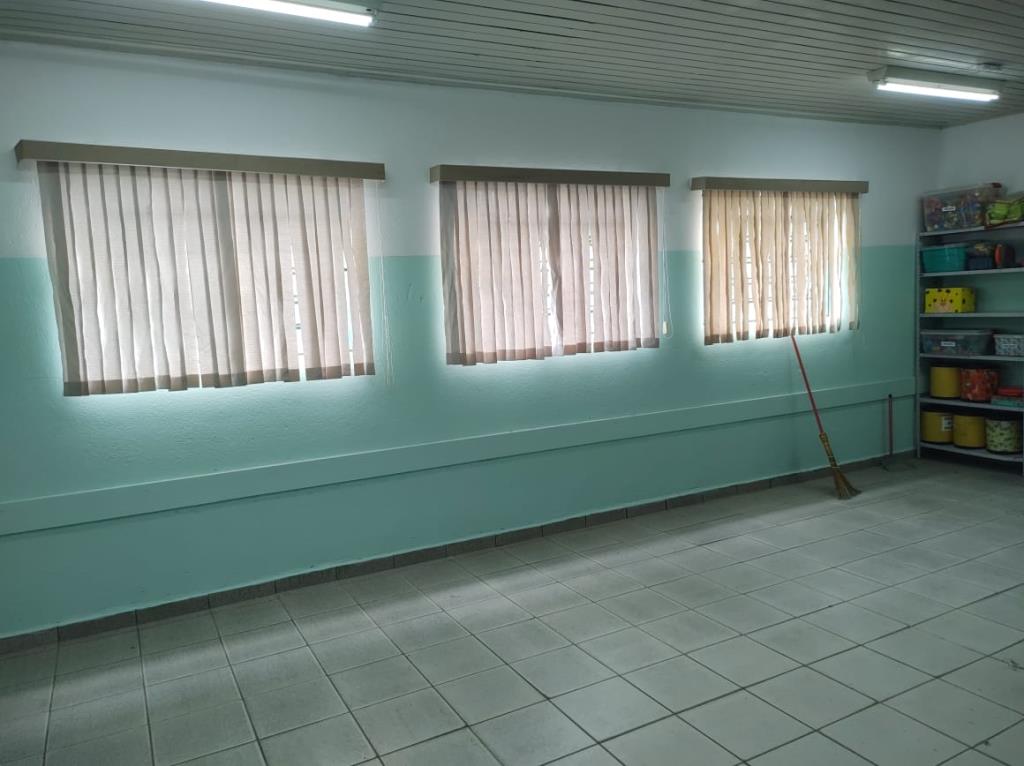 Reformas nas escolas municipais começam com pintura das salas de aula na EMEB Antônio Bruno Daolio