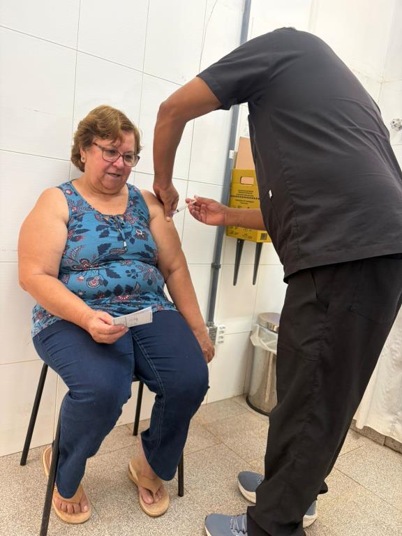 Dia D da Vacinação contra a Gripe aplica 300 doses e reforça proteção à população prioritária