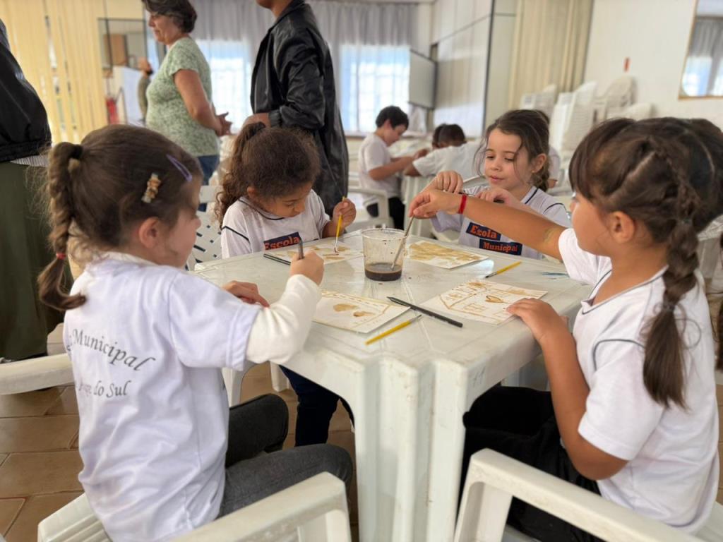 Projeto “Do Pé à Xícara” inicia atividades com alunos da rede municipal