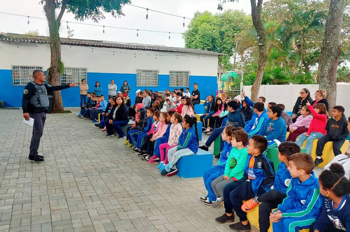 EDUCAÇÃO PARA UM TRÂNSITO MAIS SEGURO