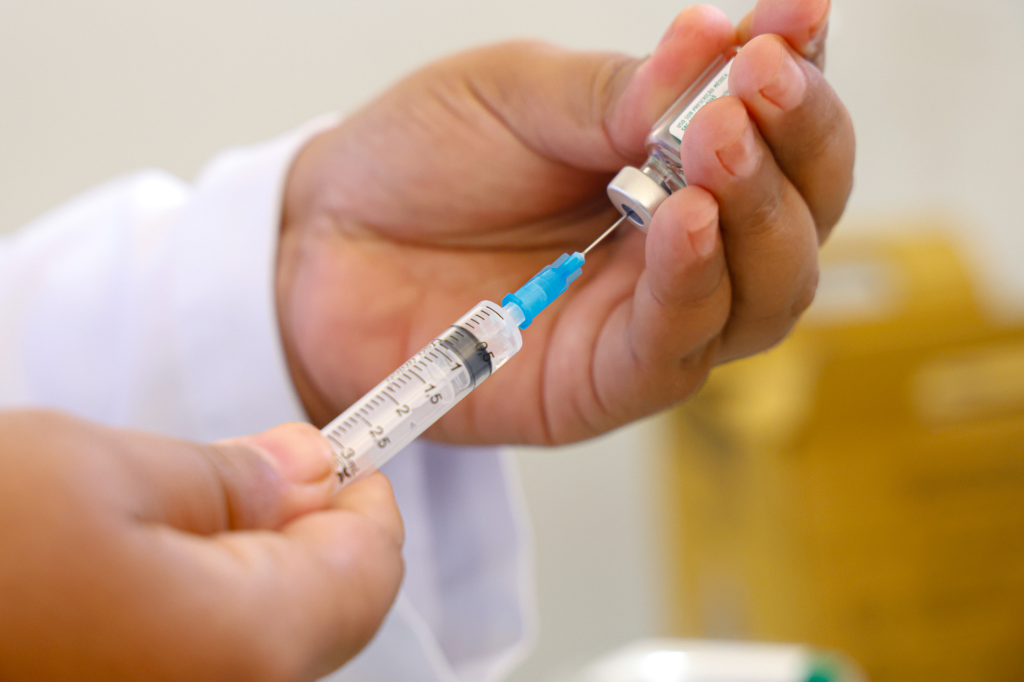 Vacina contra a influenza (gripe) é liberada para toda a população