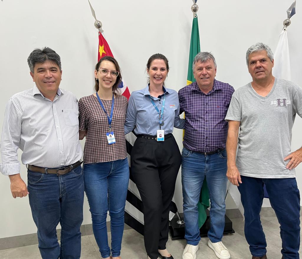 Prefeito Cido Ferrari se reúne com a representantes da CPFL e ServLuz para finalização de obra