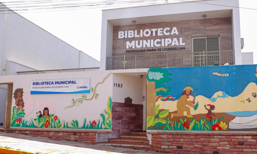 "Flits": Biblioteca promove Feira de Troca de Livros, Mutirão de Descarte de Papel e Exposição de Ilustrações