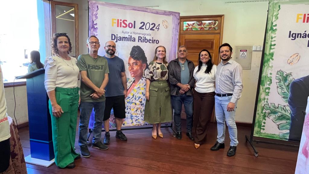 Semana de Exposição das obras e pensamento de Djamila Ribeiro trouxe grande público para visitação na Casa da Cultura