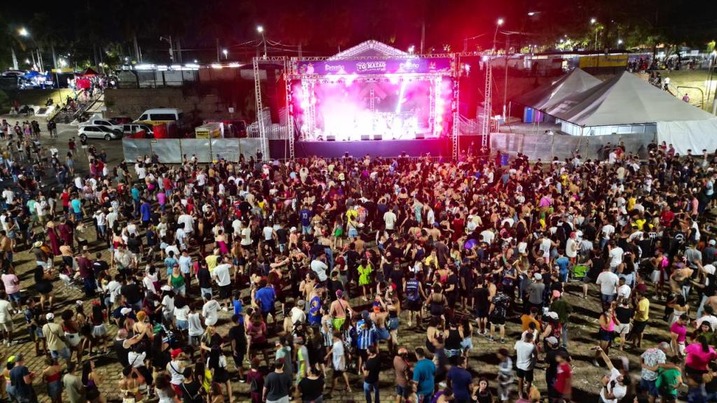 A primeira noite de Carnaval em Matão foi sensacional!