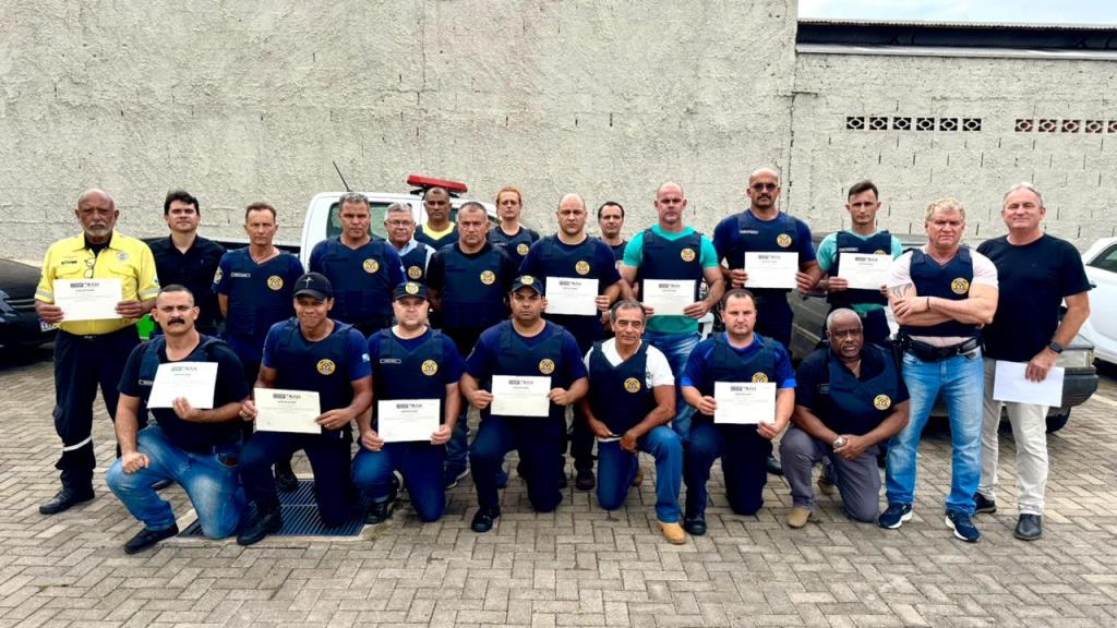 Guardas Civis Municipais concluem qualificação profissional em comemoração aos 40 Anos da corporação