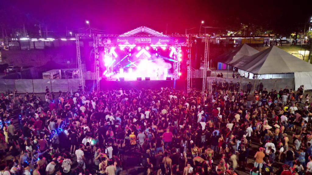 É o Carnaval Tô Matão valorizando as escolas de samba e levando a galera a curtir os shows!