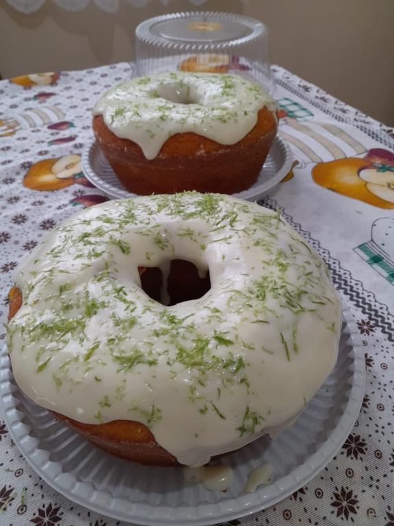 ACHEI BOLOS E DELÍCIAS