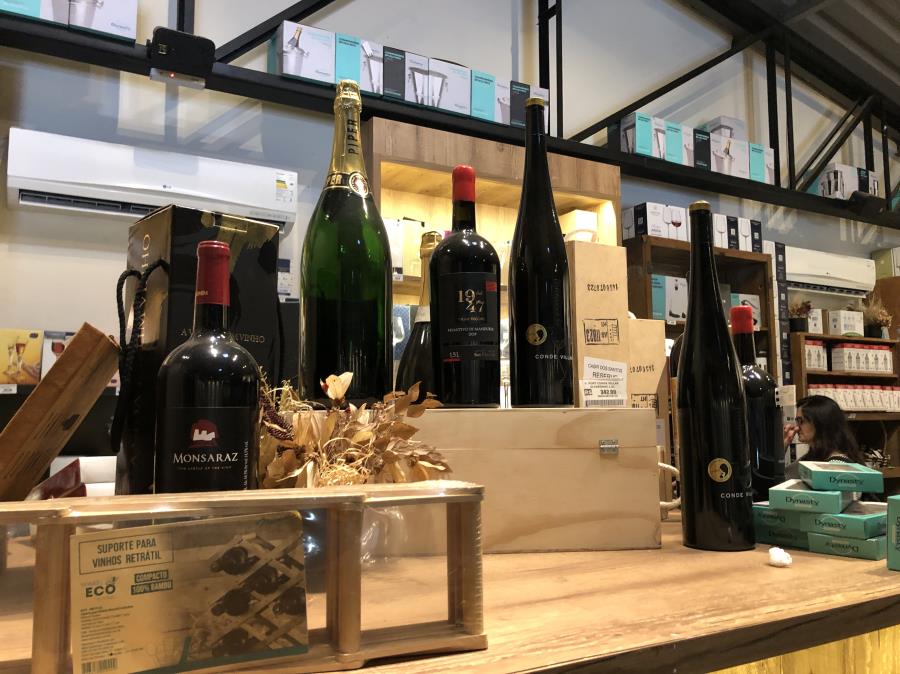 Q ! Emporium – Mercearia, Restaurante & Café