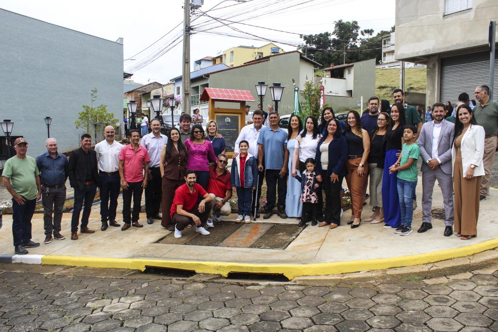 🌳 INAUGURAÇÃO DA NOVA PRAÇA NO BAIRRO DO RECANTO DOS IPÊS!