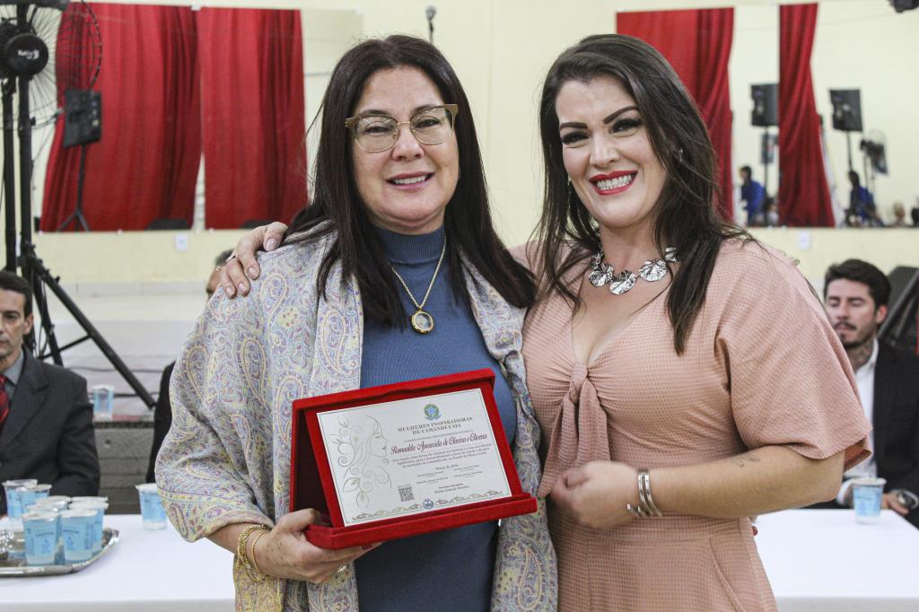 Vereador(a) Outorgante:Shirley Andrade