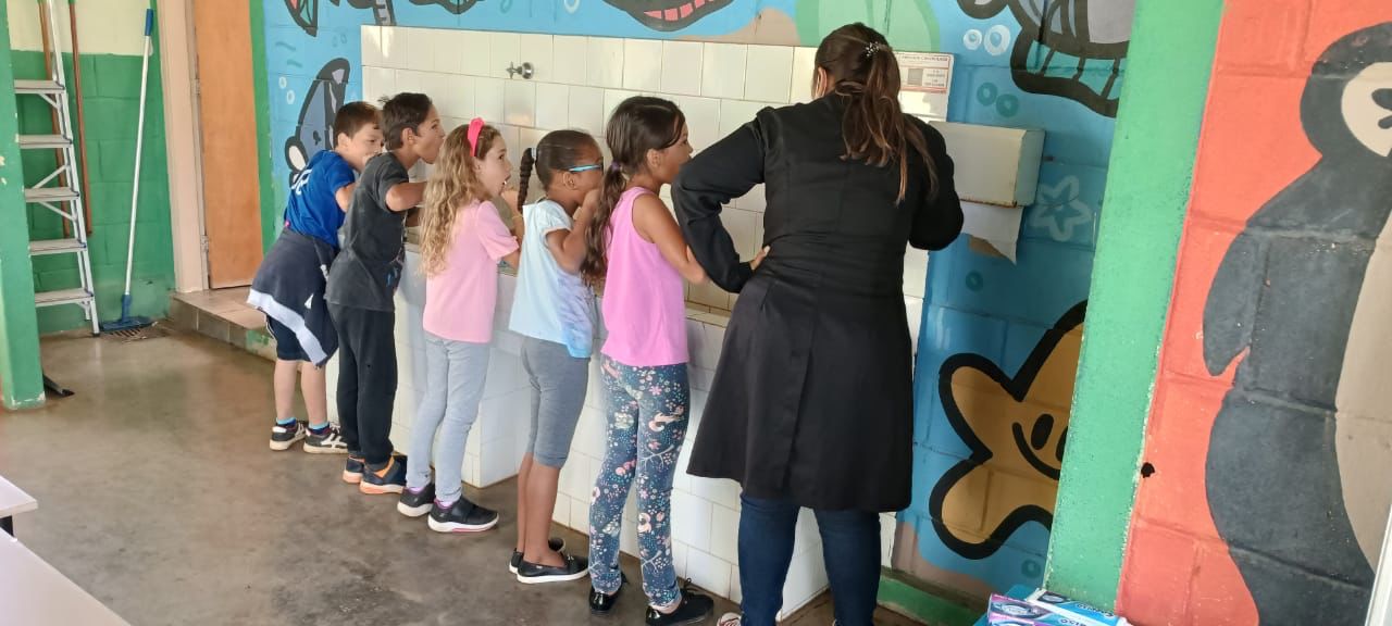 Escola Durvalina Costa da Silva registra alunos livres de cáries 
