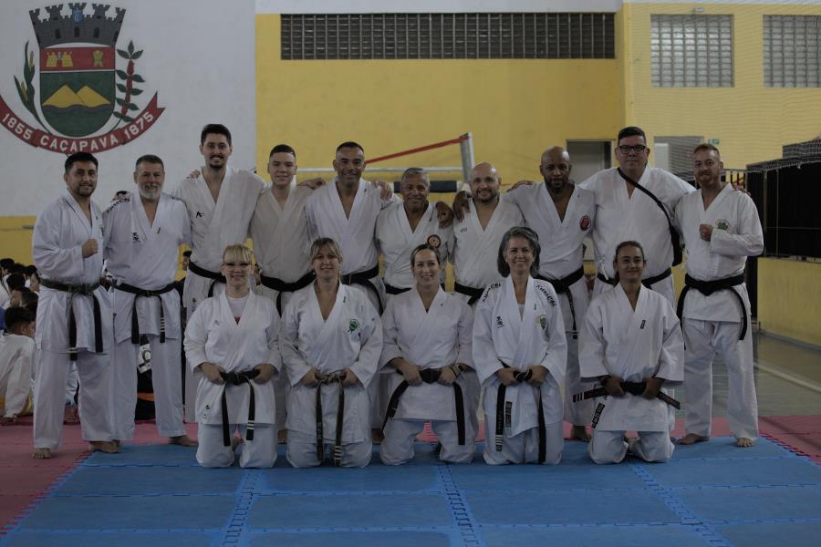 Festival 100 Dias reúne mais de 400 pessoas em celebração às artes marciais em Caçapava