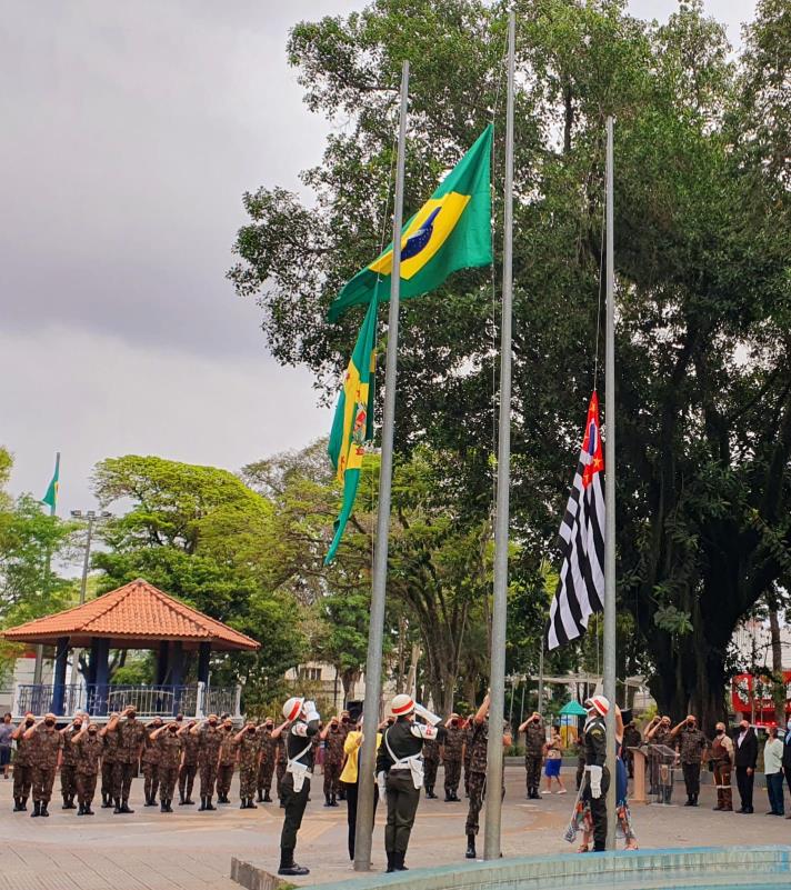 Solenidade de hasteamento das bandeiras marca celebração do Dia da Independência em Caçapava