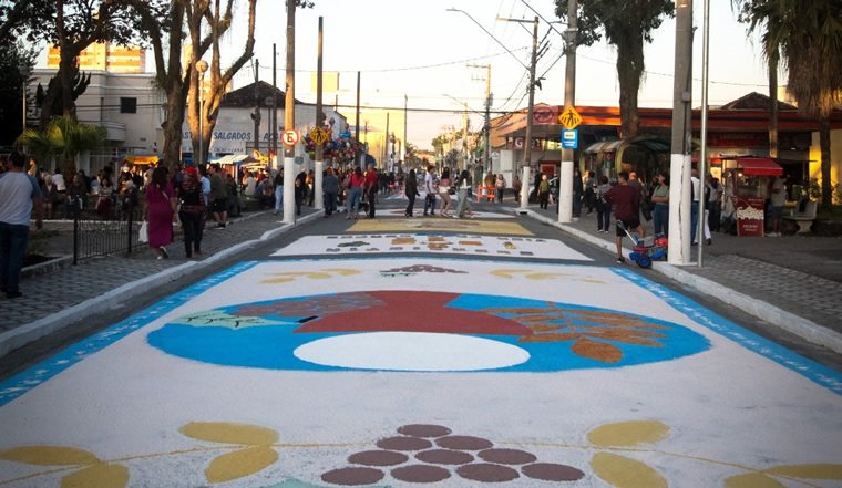 Caçapava celebra Corpus Christi com tradição e arte local