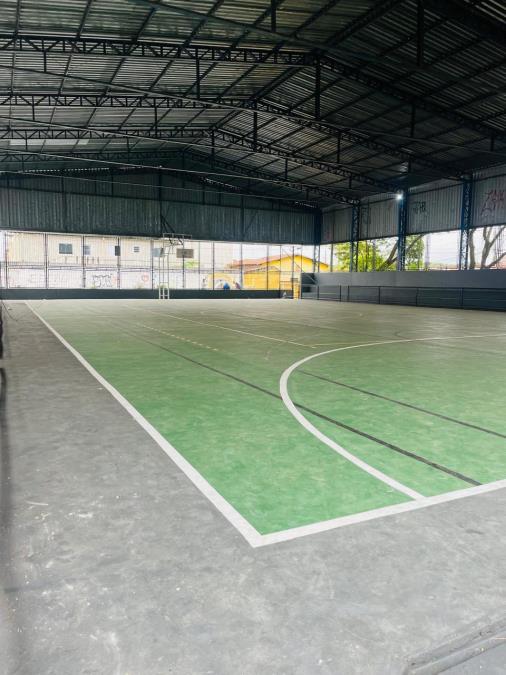 Prefeitura entrega reforma da quadra de esportes do Jardim Rafael
