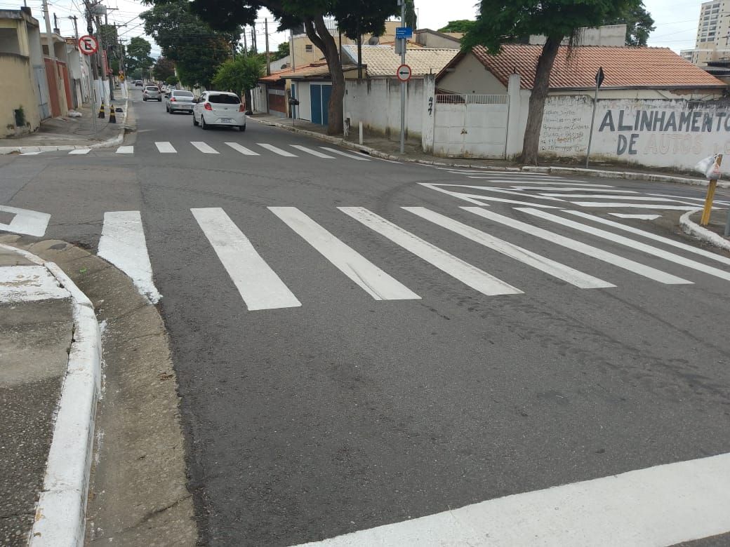 Secretaria de Defesa e Mobilidade Urbana revitaliza sinalização horizontal da Rua São Francisco