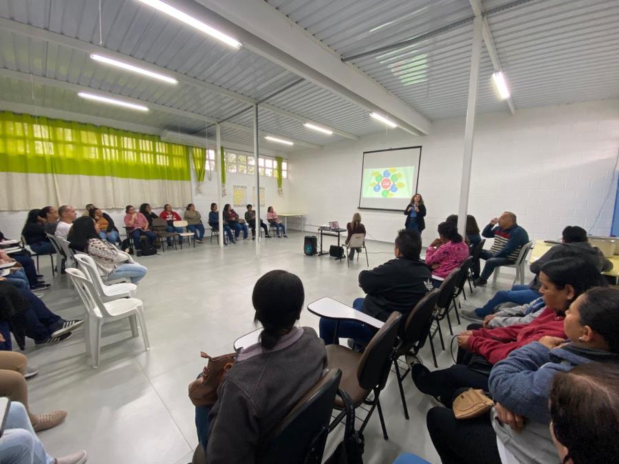 Capacitação reforça boas práticas para profissionais de alimentação escolar em Caçapava