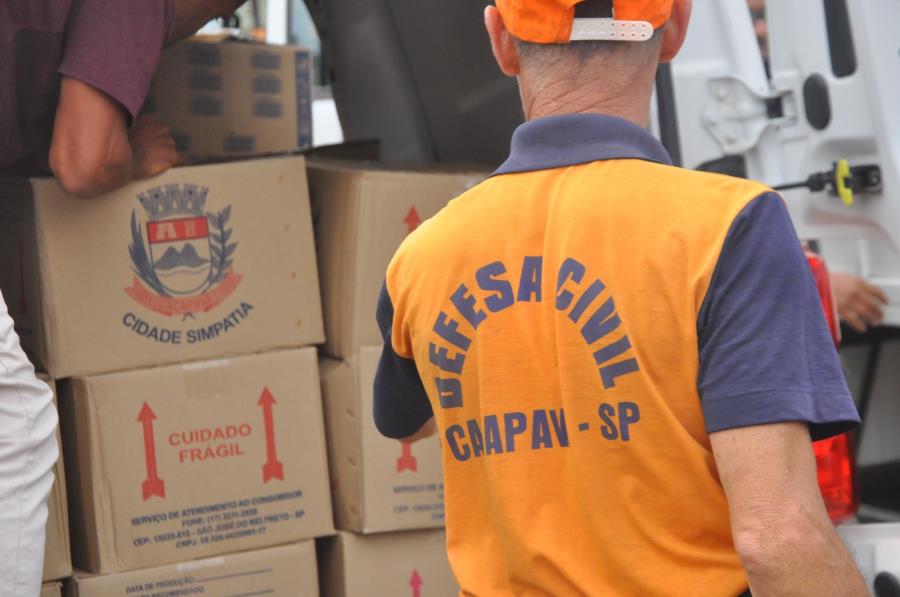 Caçapava realiza mutirão para entrega de doações às famílias atingidas pelas chuvas em Santa Luzia