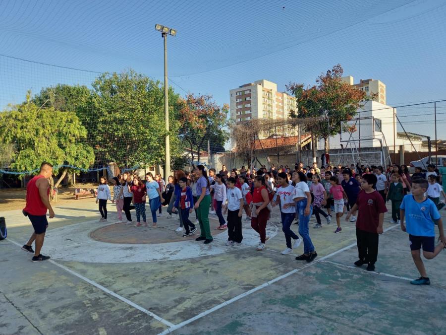 Educação realiza dia de atividade física com alunos nas escolas