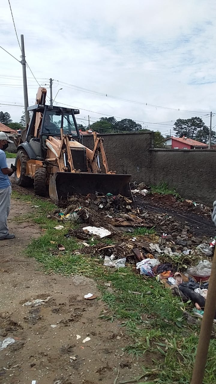 Prefeitura realiza limpeza na região do Eldorado