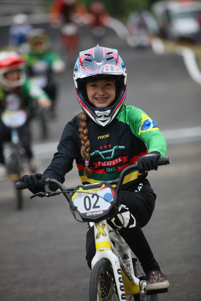 Atleta mirim de Caçapava representa Brasil no Mundial de BMX