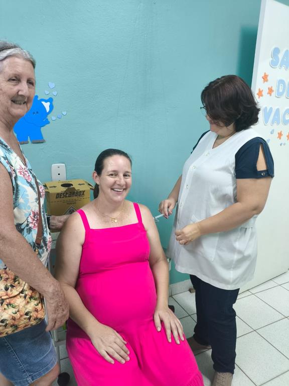 💉🤰 PRIMEIRAS VACINAS DE BRONQUIOLITE APLICADAS EM NOSSAS GESTANTES! 🌟