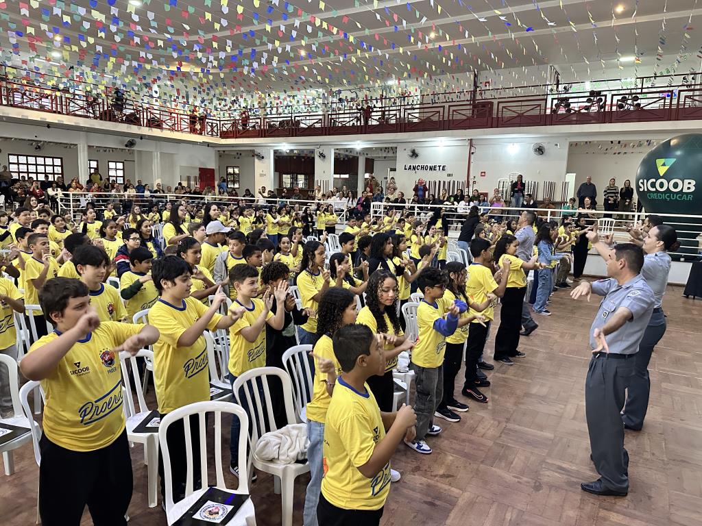 Prefeitura Municipal apoia formatura de alunos no PROERD