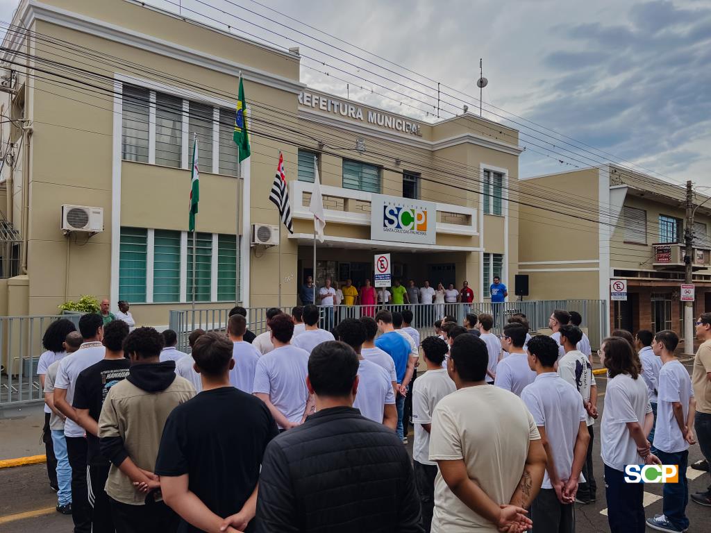 🇧🇷🙌 Juramento à Bandeira – Um ato de cidadania e orgulho! 🎖️