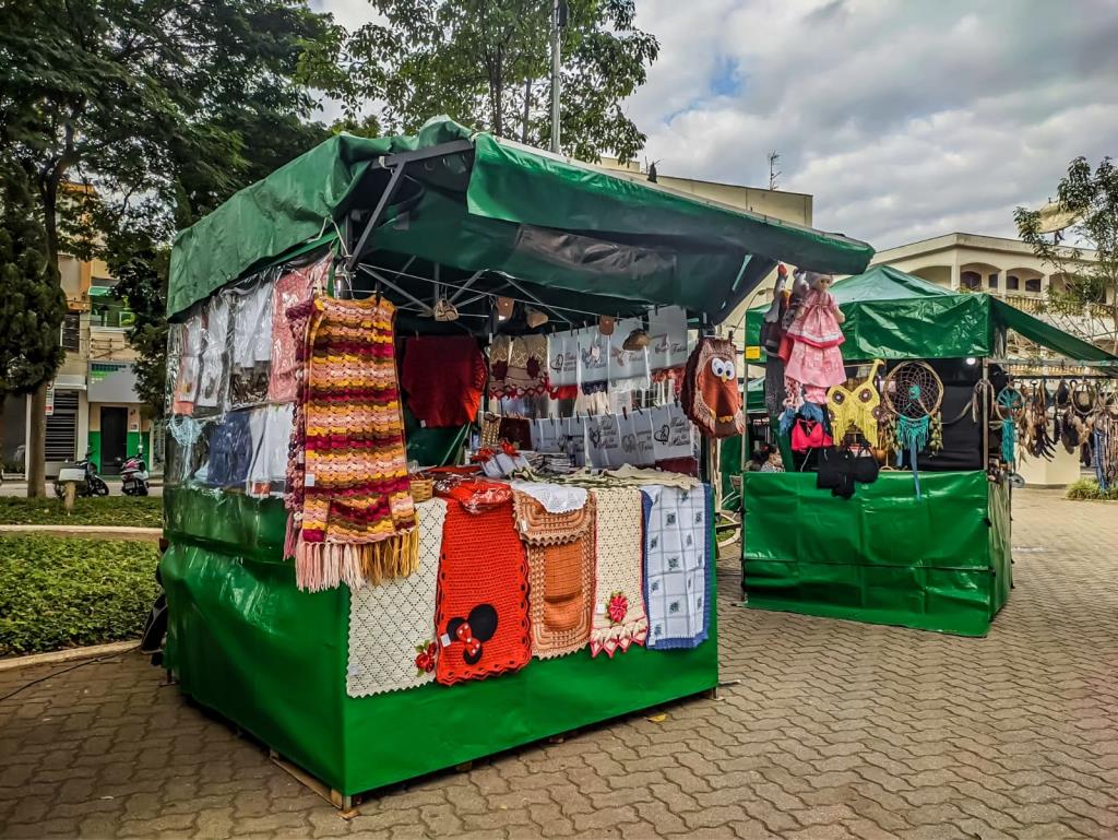 MÊS DA MULHER CELEBRA CRIATIVIDADE E EMPREENDEDORISMO FEMININO NA PRAÇA DA MATRIZ COM A FEIRA DE ARTESANATO “TATUÍ, CAPITAL DA MÚSICA”