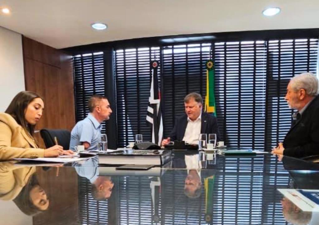 TATUÍ FORMALIZA CONVÊNIOS QUE AMPLIAM POLÍTICAS DE INCLUSÃO E ACESSIBILIDADE