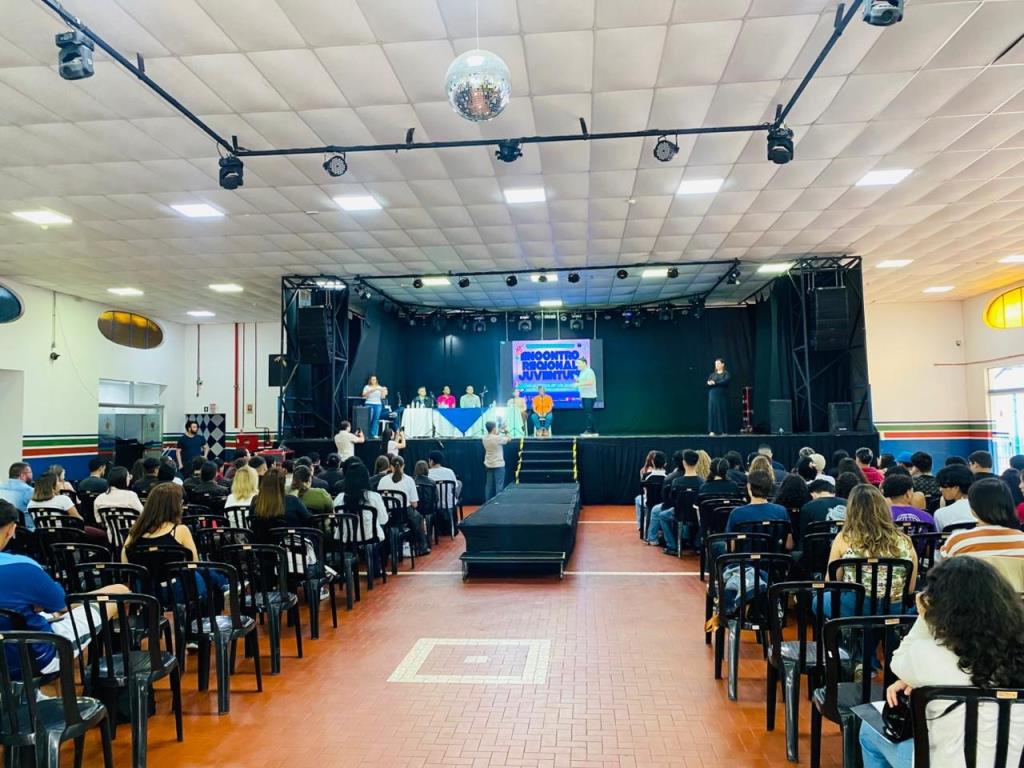 ENCONTRO REGIONAL DA JUVENTUDE REÚNE MAIS DE 240 JOVENS NO CLUBE DE CAMPO DE TATUÍ