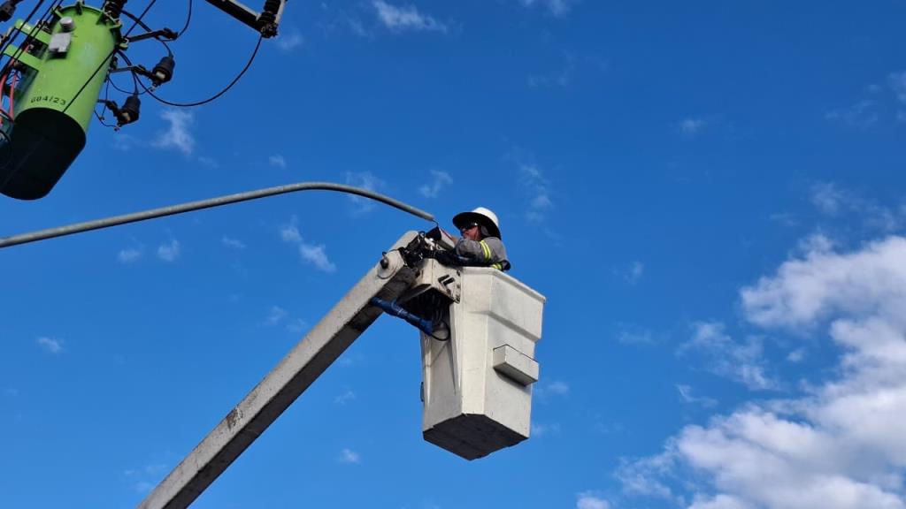 PREFEITURA ASSUME GESTÃO 100% PRÓPRIA DA ILUMINAÇÃO PÚBLICA E REFORÇA ATENDIMENTOS EM TODA A CIDADE