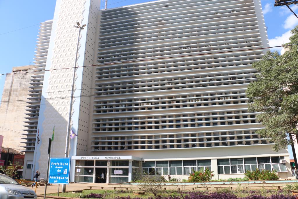 Prefeitura apresenta contraproposta ao SISMAR e explica limites para novos reajustes
