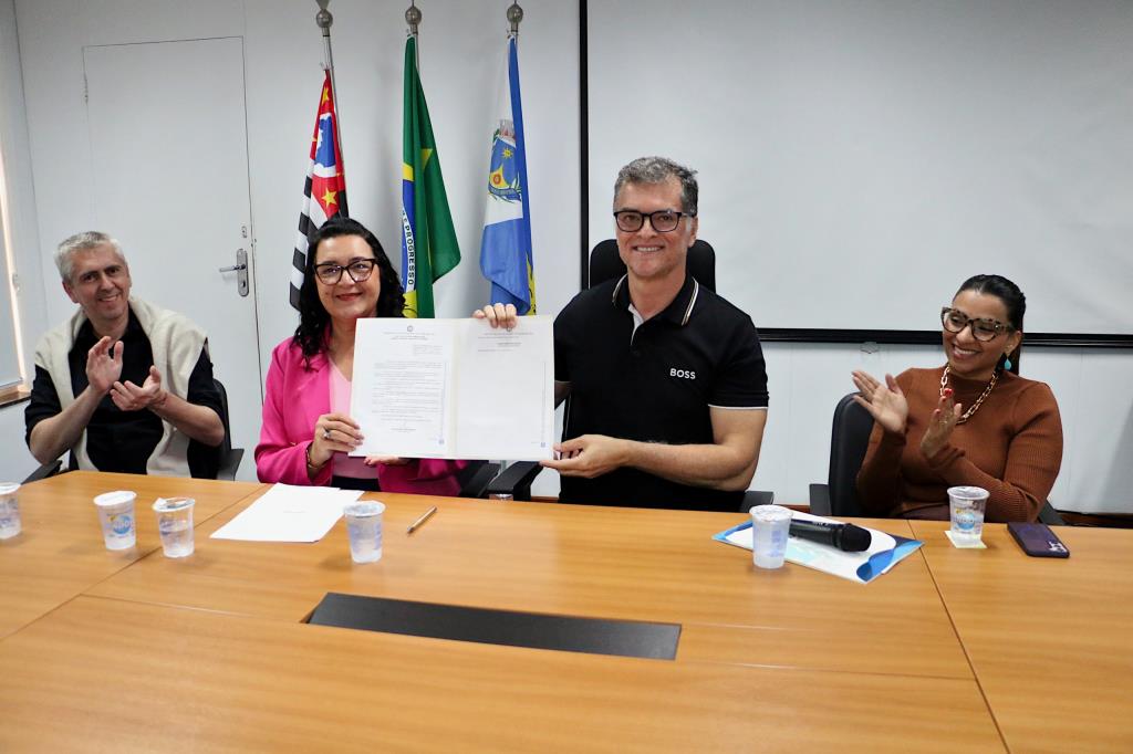 Araraquara sanciona lei que leva a discussão sobre violência contra a mulher às escolas municipais