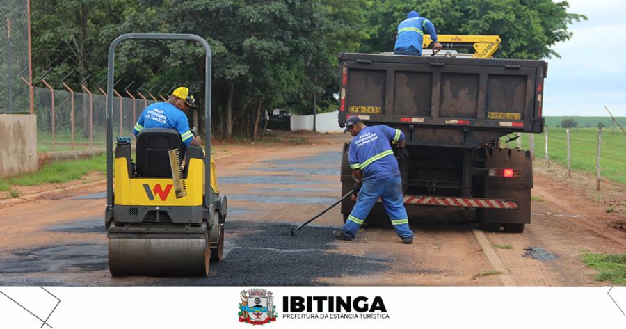 Operação tapa-buraco continua na cidade de Ibitinga