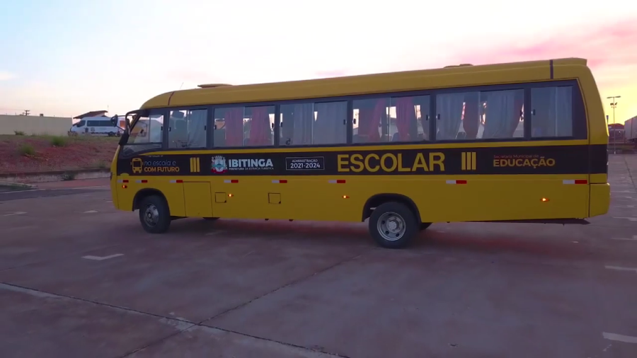Educação recebe 05 novos micro-ônibus
