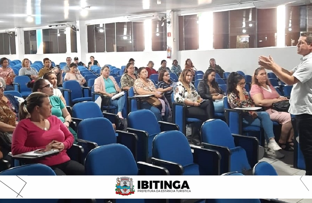 Secretaria de Educação realiza capacitação com merendeiras da Rede Municipal e Estadual de Ensino