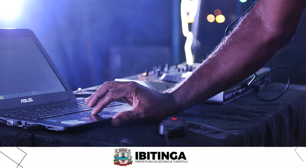 Atrações natalinas na noite de ontem (16) emocionam o público presente na Praça Rui Barbosa