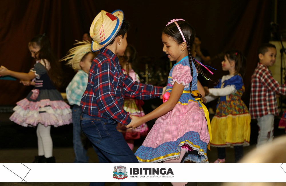 FOFURA: Crianças alegram a noite do Arraiá Junino da Prefeitura de Ibitinga