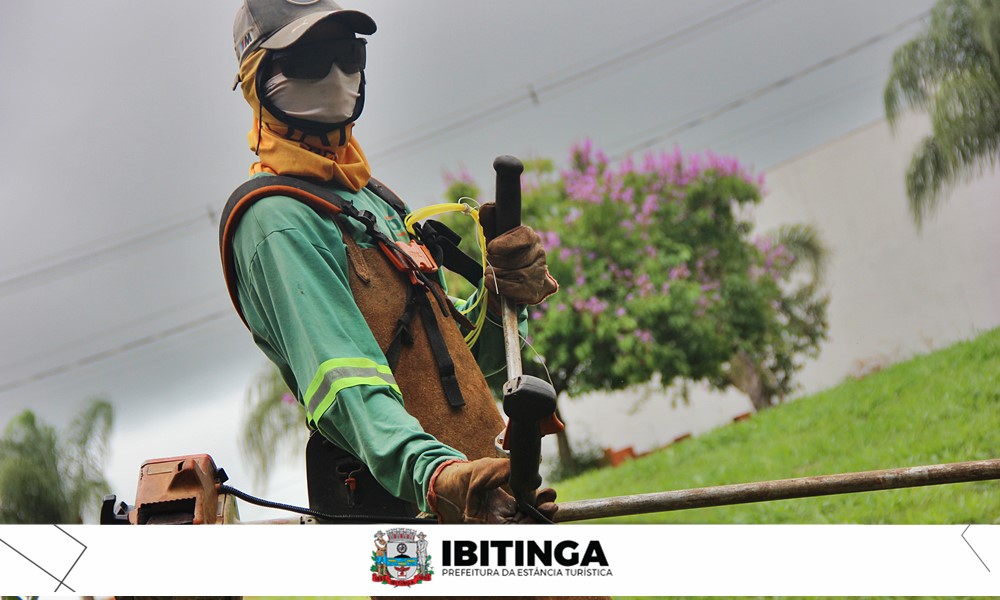 Trabalho de roçagem em área verde é intensificado pela Prefeitura de Ibitinga