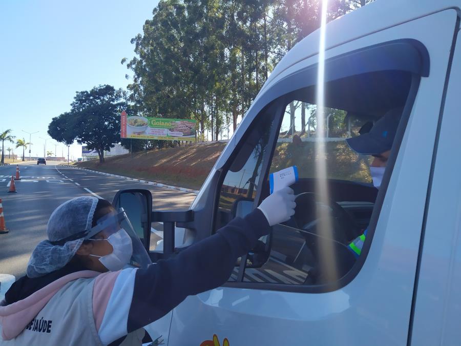 Secretaria de Saúde faz plano de ação para prevenir e monitorar coronavírus; barreira sanitária e blitz serão feitas em locais de aglomeração