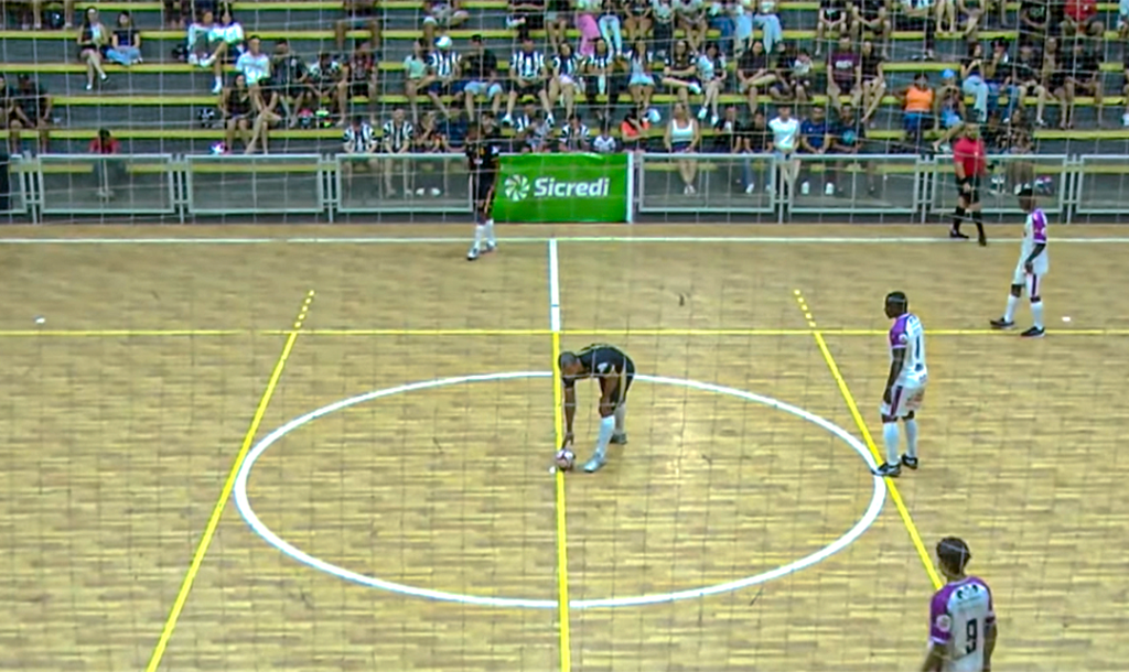 Bola rolando, arquibancada cheia e cultura em destaque no 65º Campeonato de Férias de Futsal