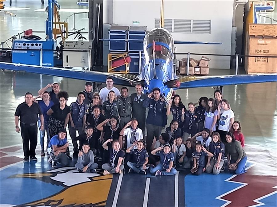 Escoteiros de Elias Fausto visitam Academia da Força Aérea