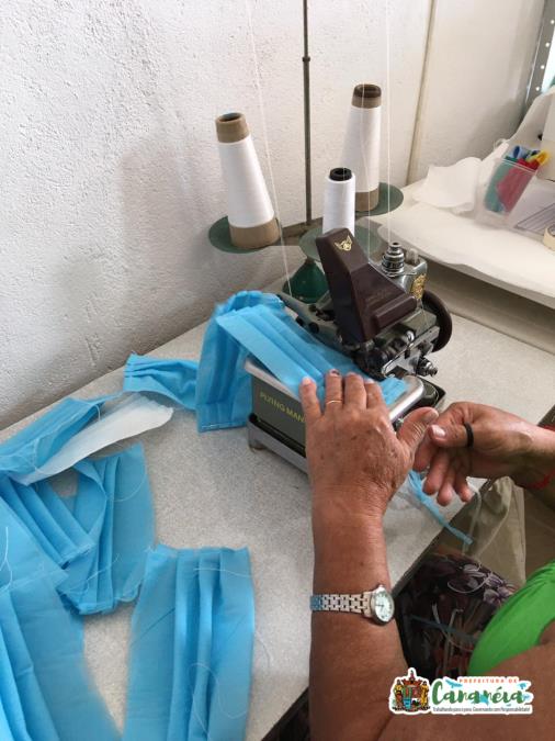 Departamento Social faz máscaras para funcionários