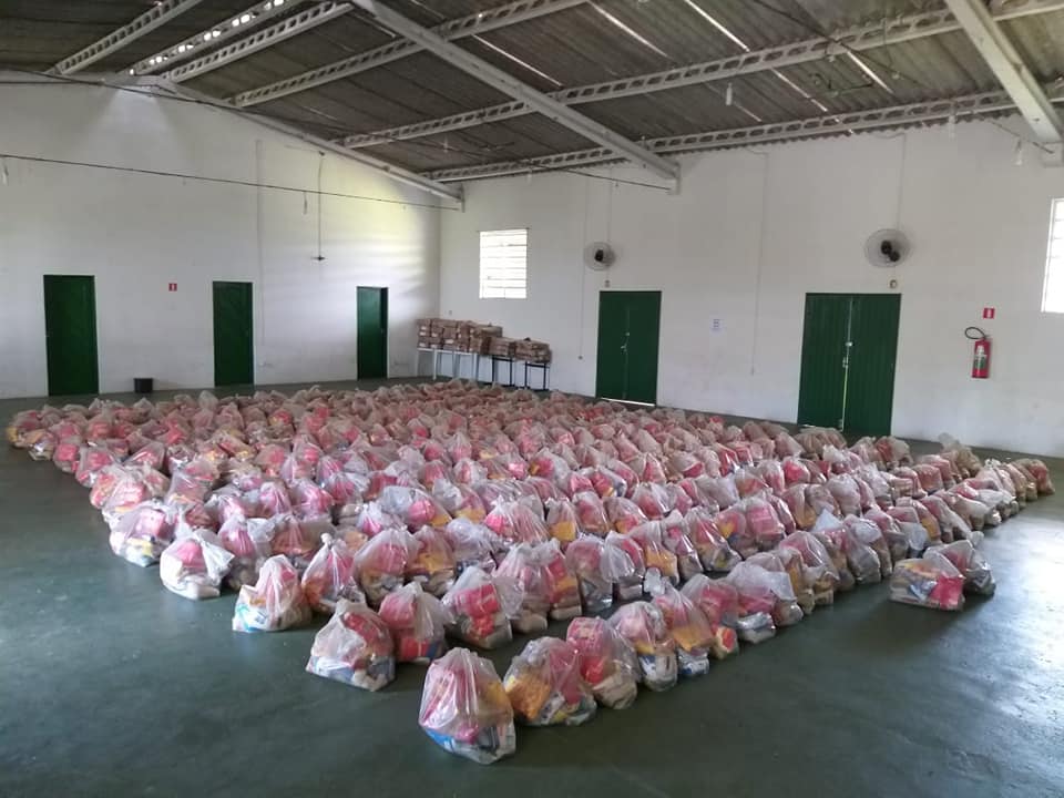 Fundo Social de Solidariedade de Cananéia beneficia famílias com cestas natalinas