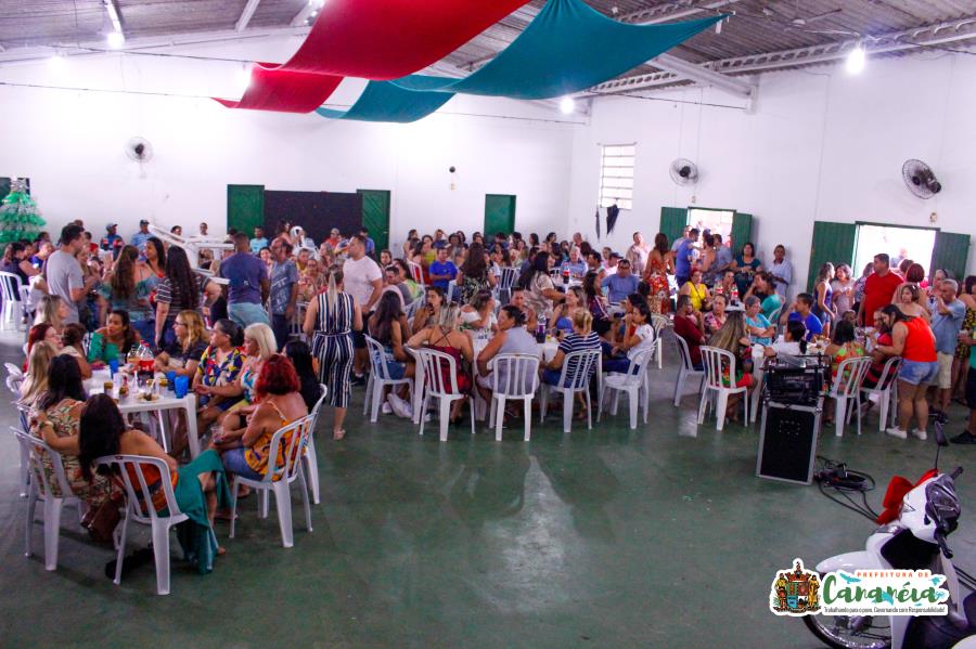 Festa sorteia prêmios e diverte funcionários