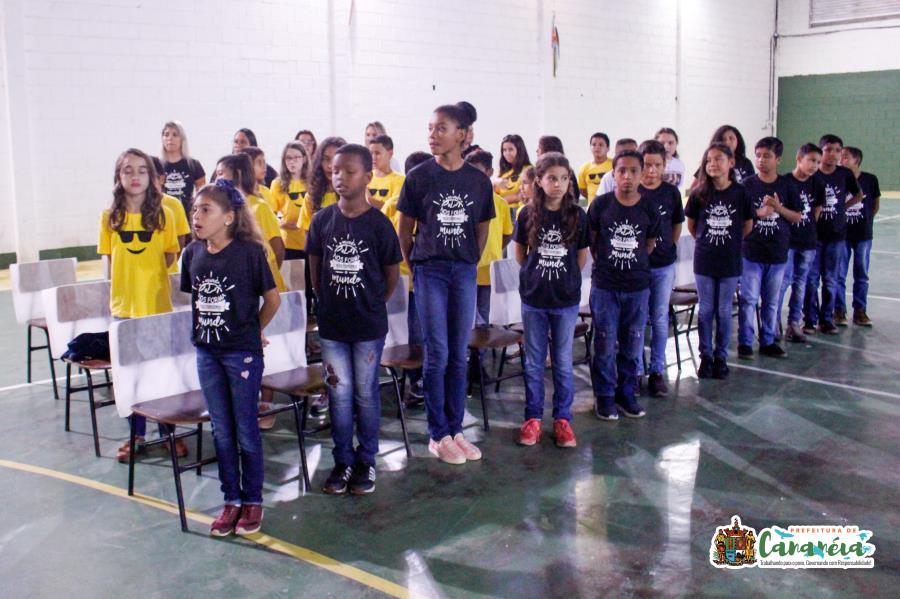 Formatura do Continente emociona pais e amigos