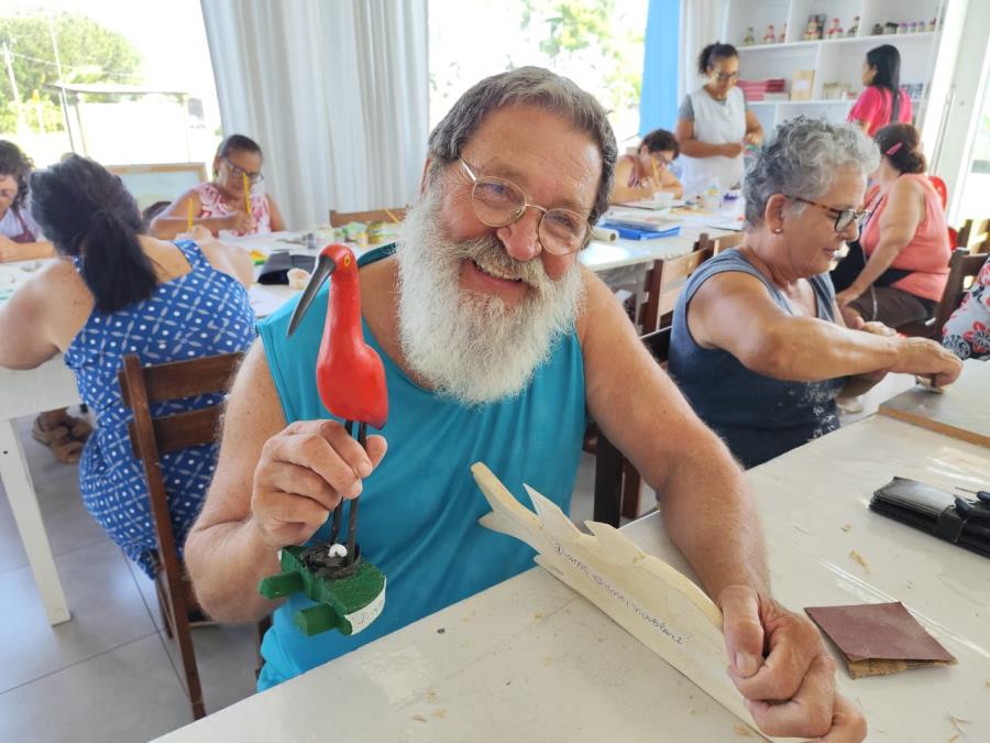 Mais que arte e geração de renda, aulas de Artesanato em Madeira, no Espaço Gente, têm a meta de valorizar e manter a rica cultura caiçara